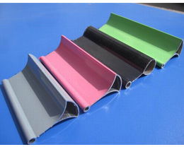 公司产品 供应晾衣架铝型材 氟碳喷涂铝单板标准